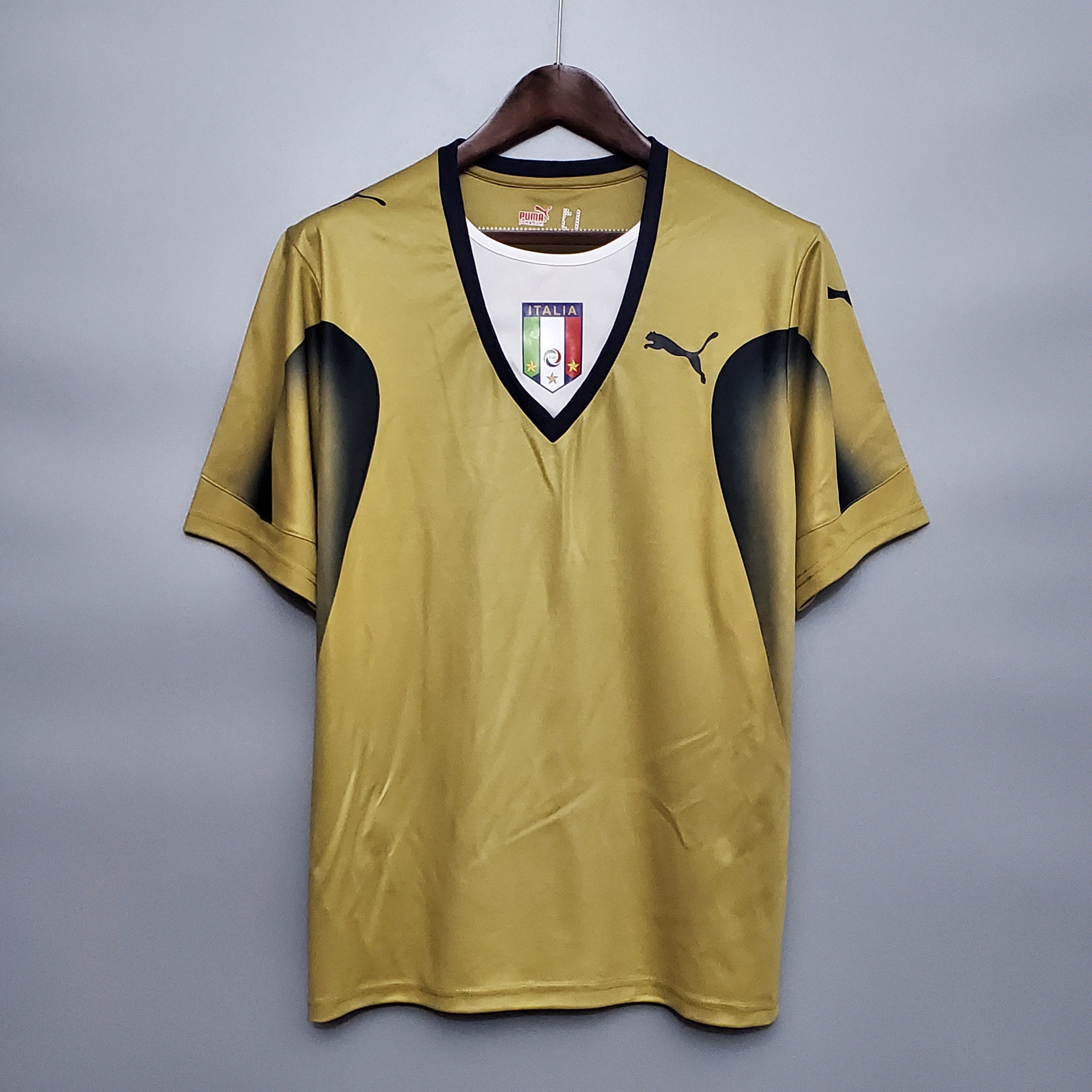 Retro Italy 2006 Goalkeeper Shirt