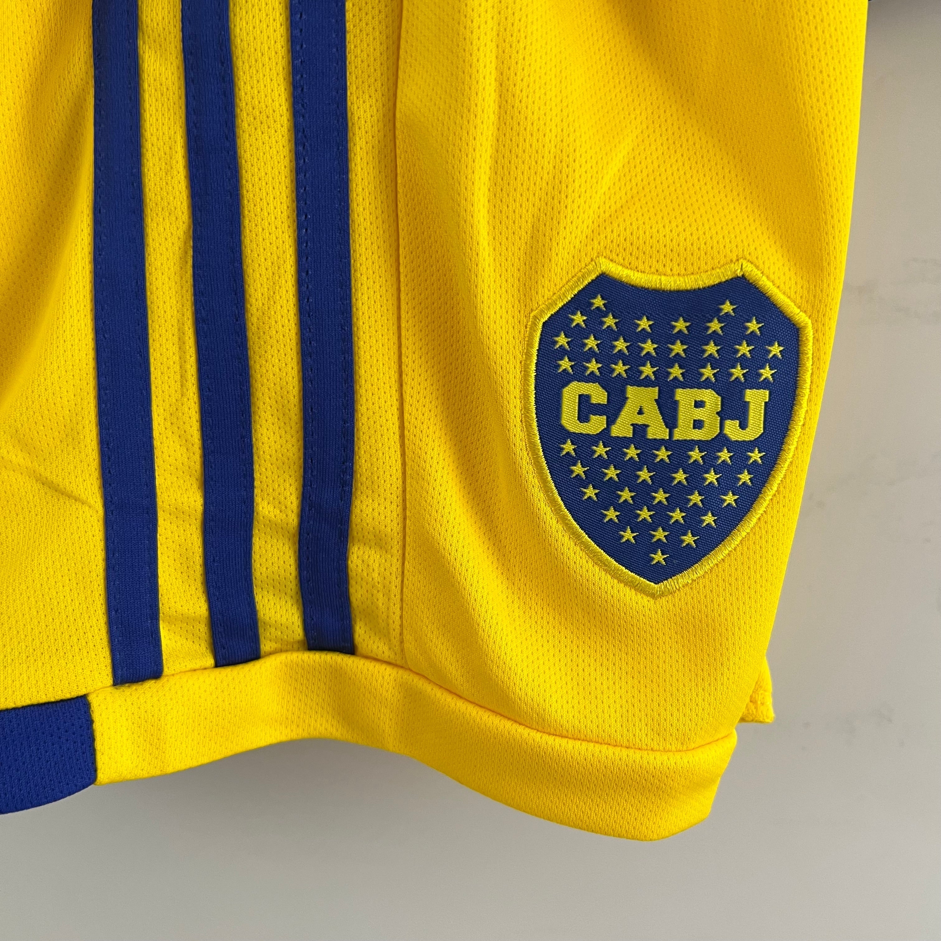Boca Juniors Away 23/24 Kids T-Shirt and Shorts