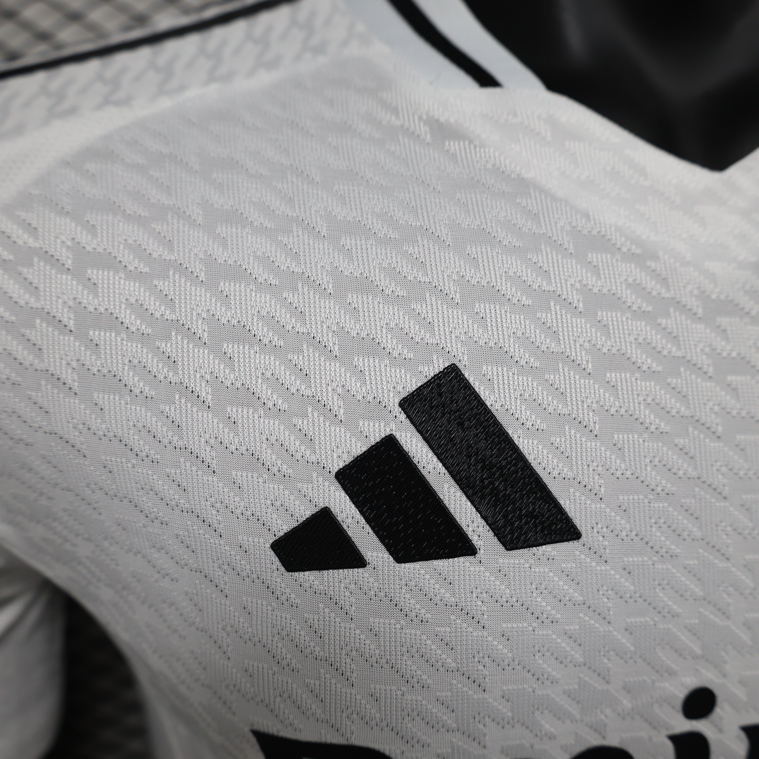 Real Madrid Home Kit 2024/2025 - Adult