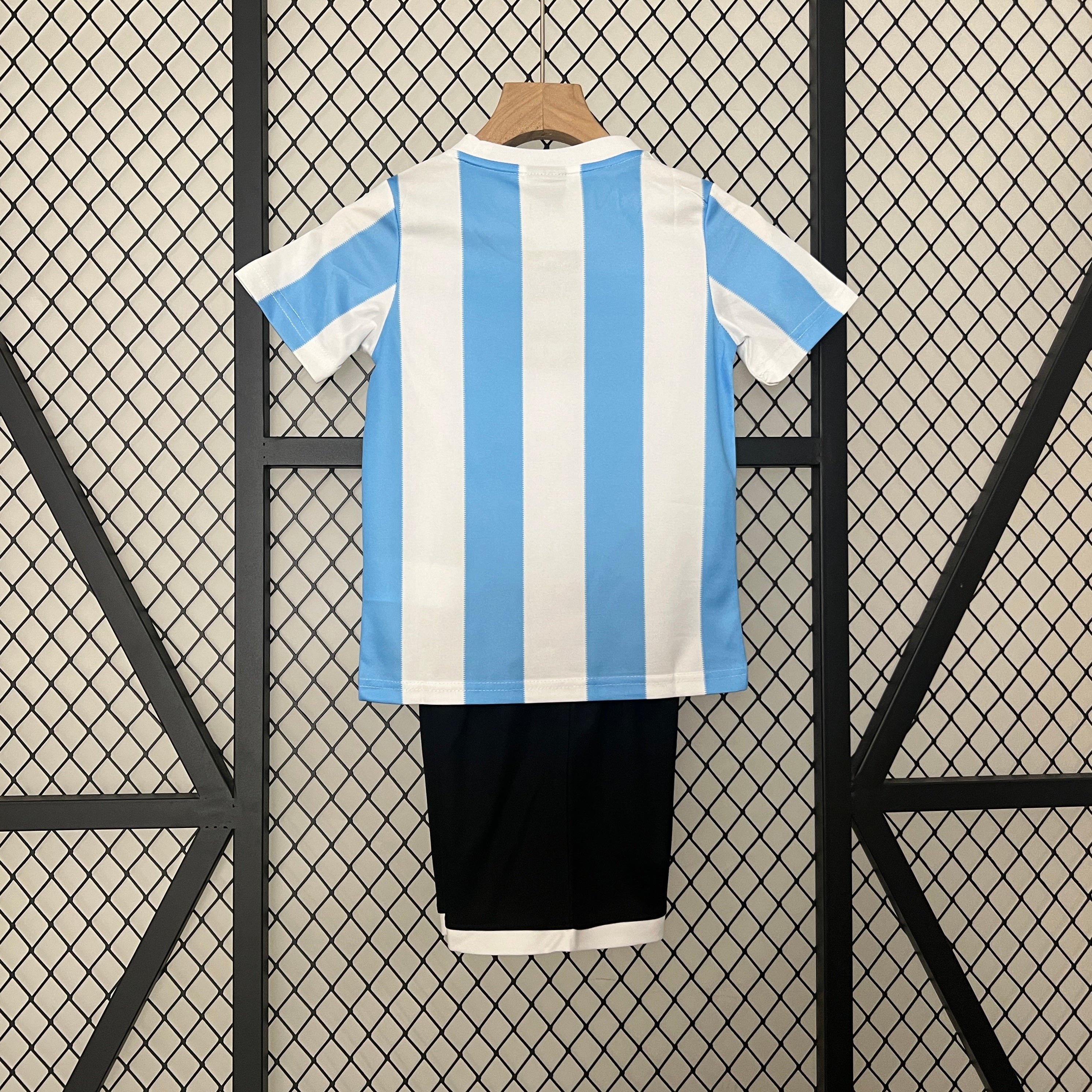 Argentina 1986 Home - Child