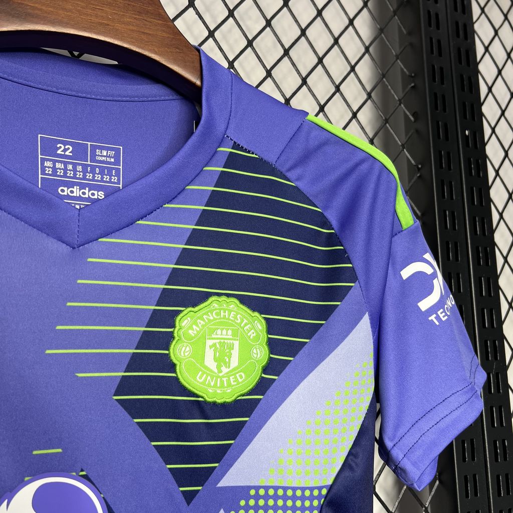 Manchester United Goalkeeper 24/25 child