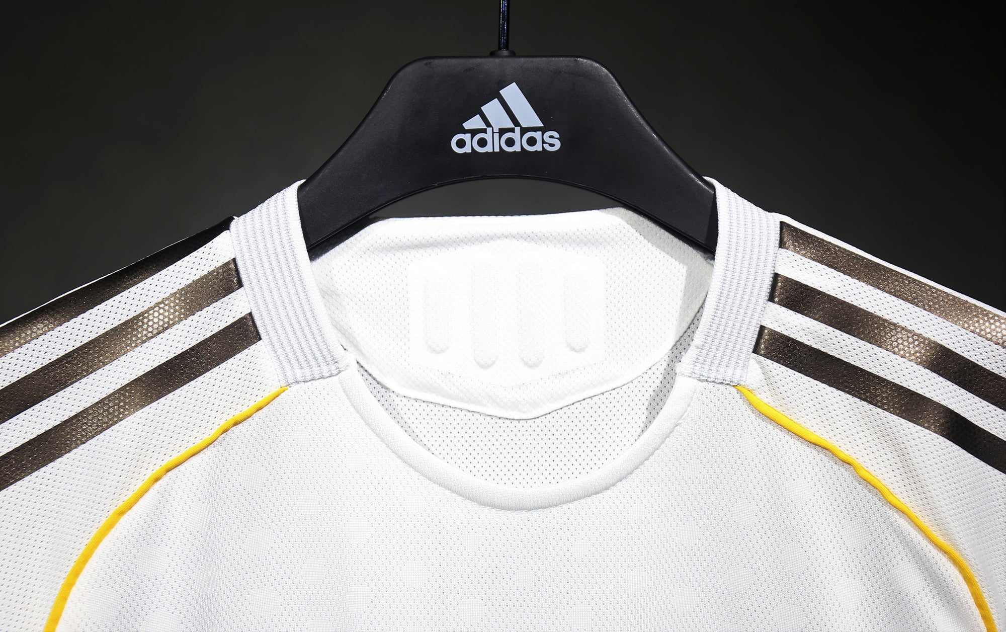Real Madrid Home Kit 2024/2025 - Adult