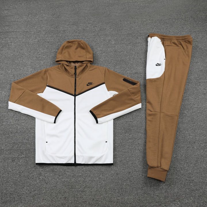 Nike Tech Kit White/Hazelnut + Tracksuit 2021/22